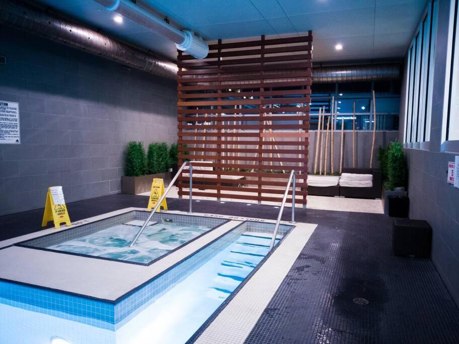 Luxury Suite Downtown Toronto Near Cn Tower Exterior foto